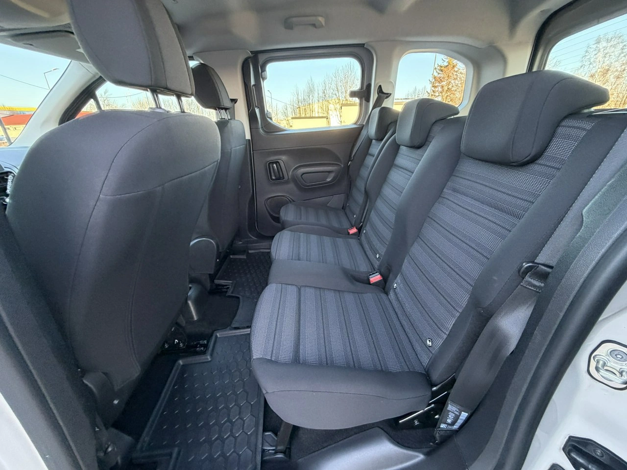 Opel Combo Life - Zdjęcie 27