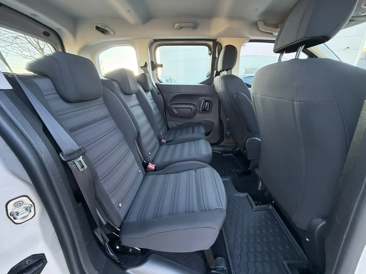 Opel Combo Life - Zdjęcie 30