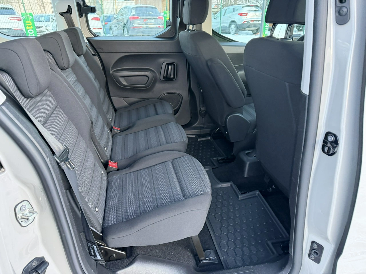 Opel Combo Life - Zdjęcie 32