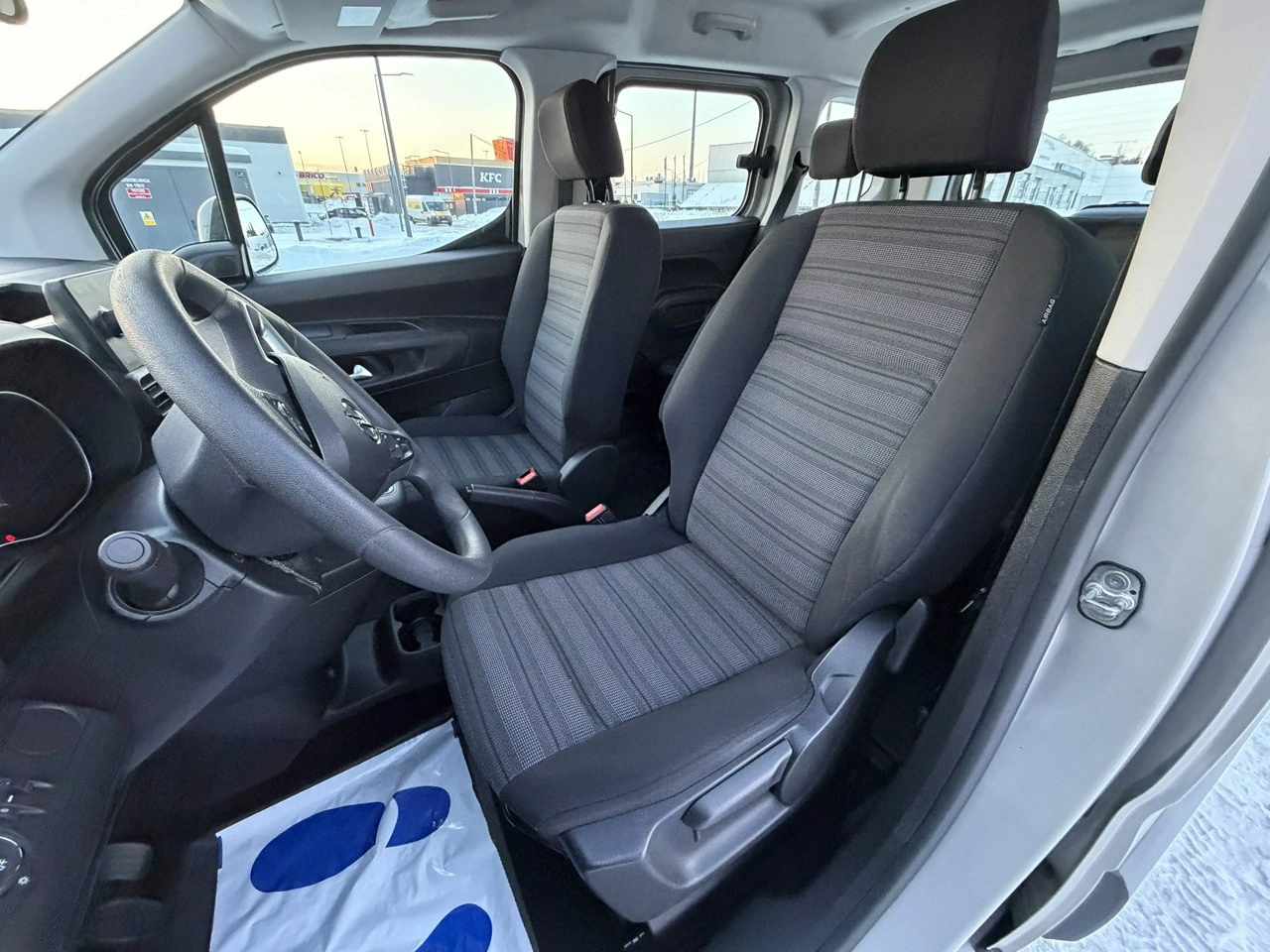 Opel Combo Life - Zdjęcie 17