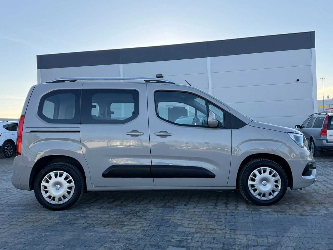 Opel Combo Life - Zdjęcie 10