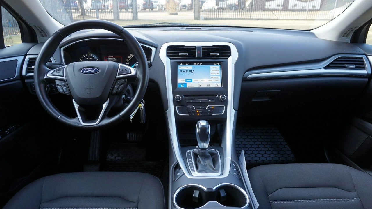 Ford Mondeo - Zdjęcie 9
