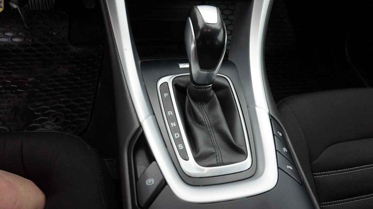 Ford Mondeo - Zdjęcie 10