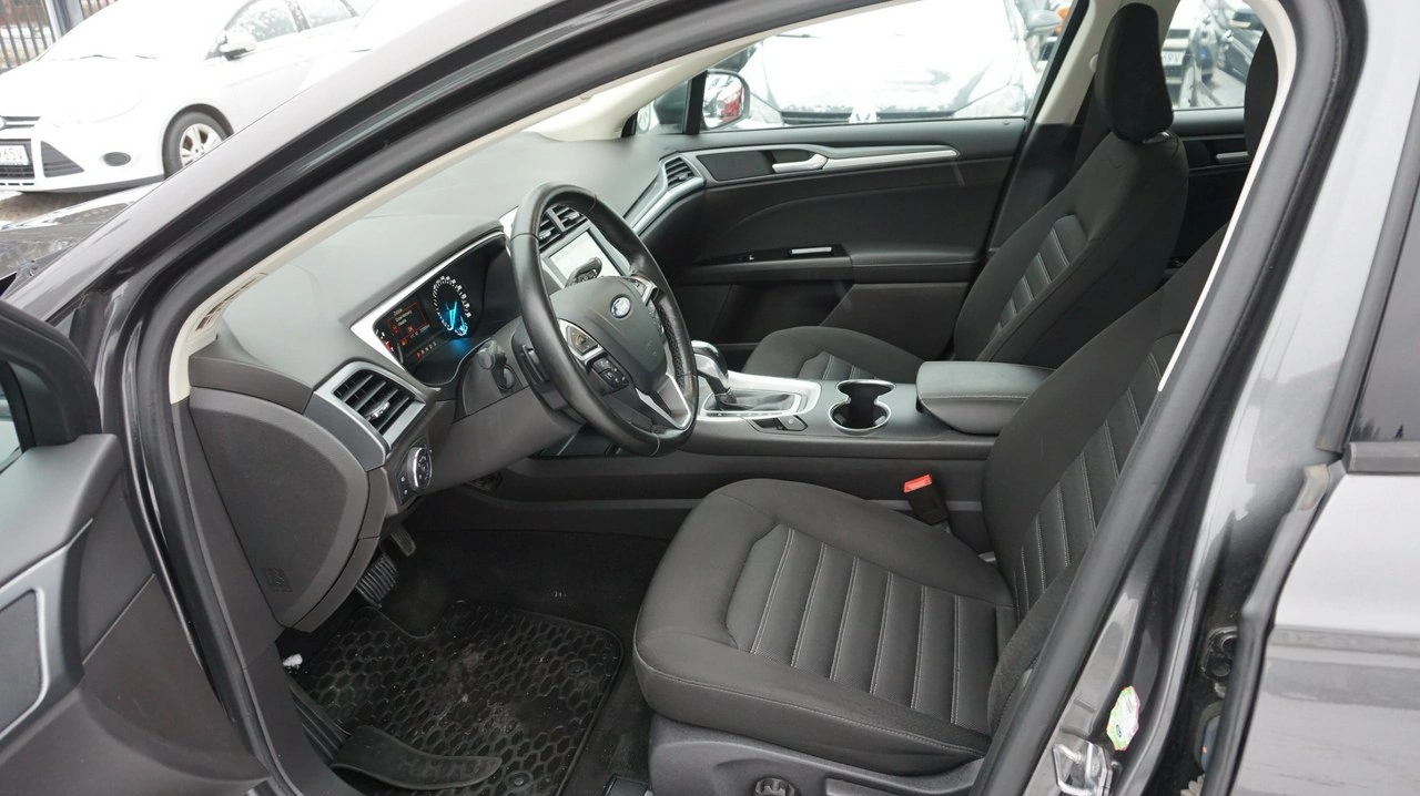 Ford Mondeo - Zdjęcie 11