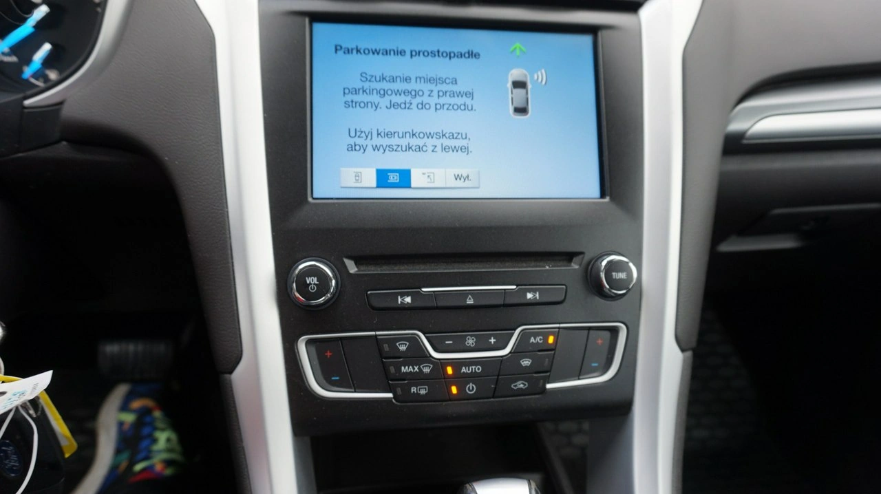 Ford Mondeo - Zdjęcie 15