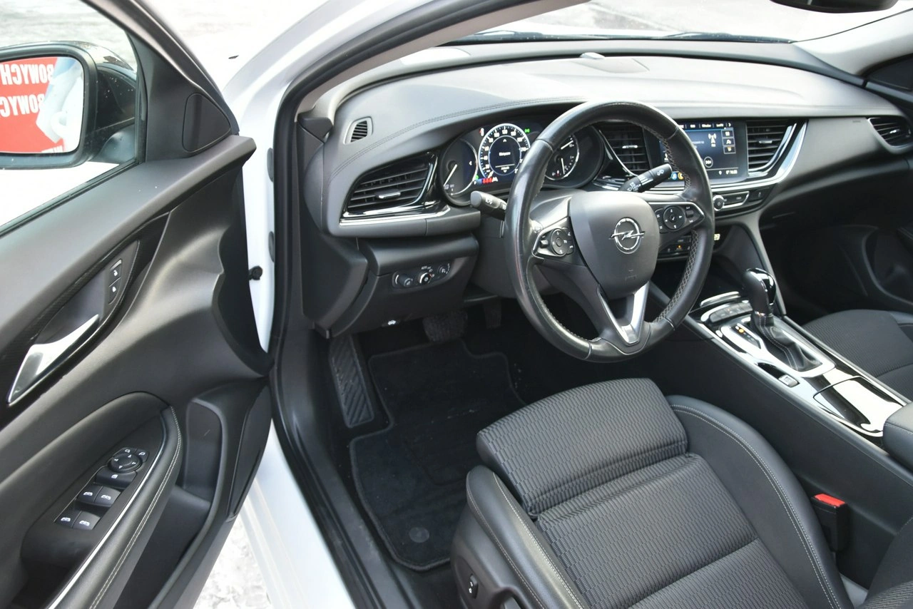 Opel Insignia - Zdjęcie 17