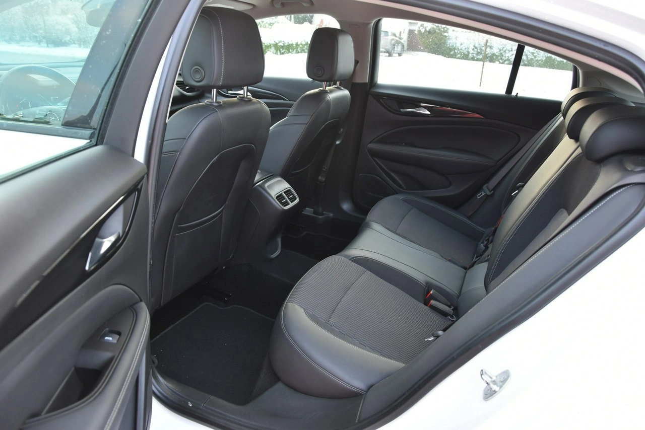 Opel Insignia - Zdjęcie 19