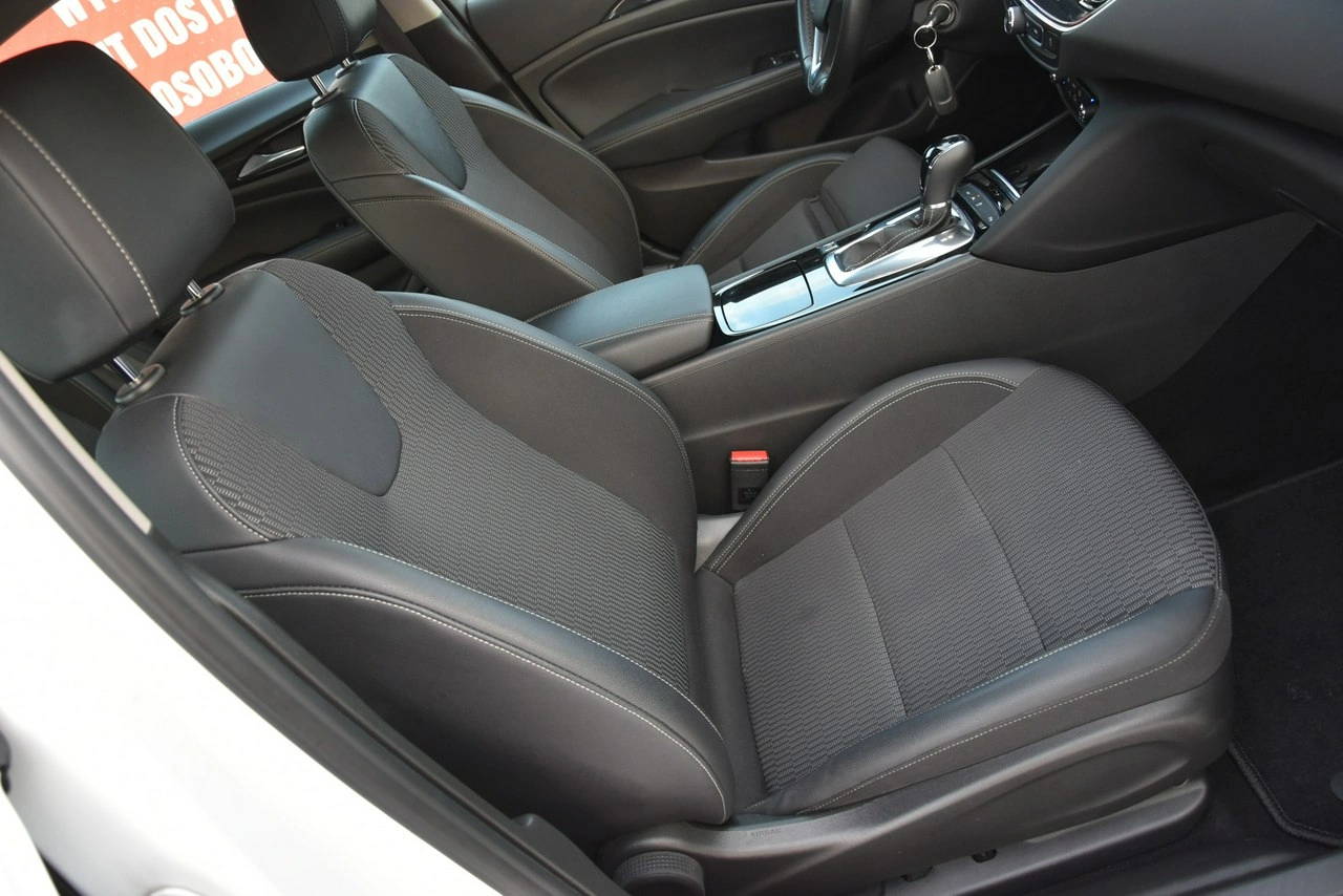 Opel Insignia - Zdjęcie 21
