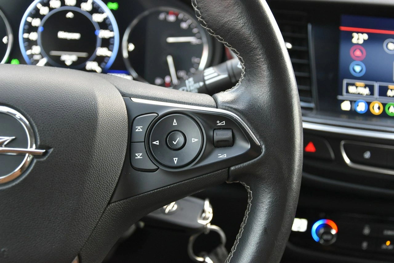 Opel Insignia - Zdjęcie 23