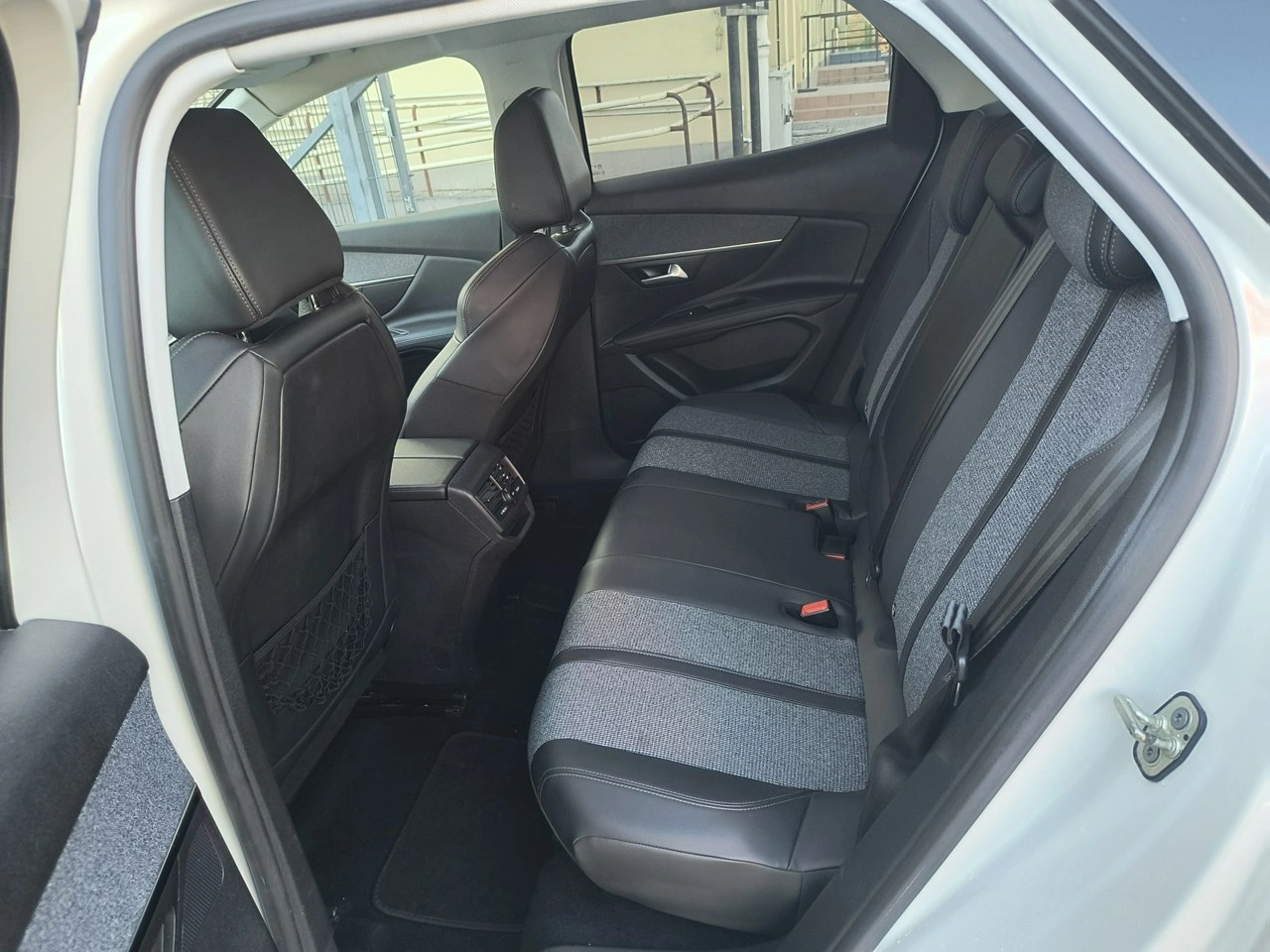 Peugeot 3008 - Zdjęcie 10