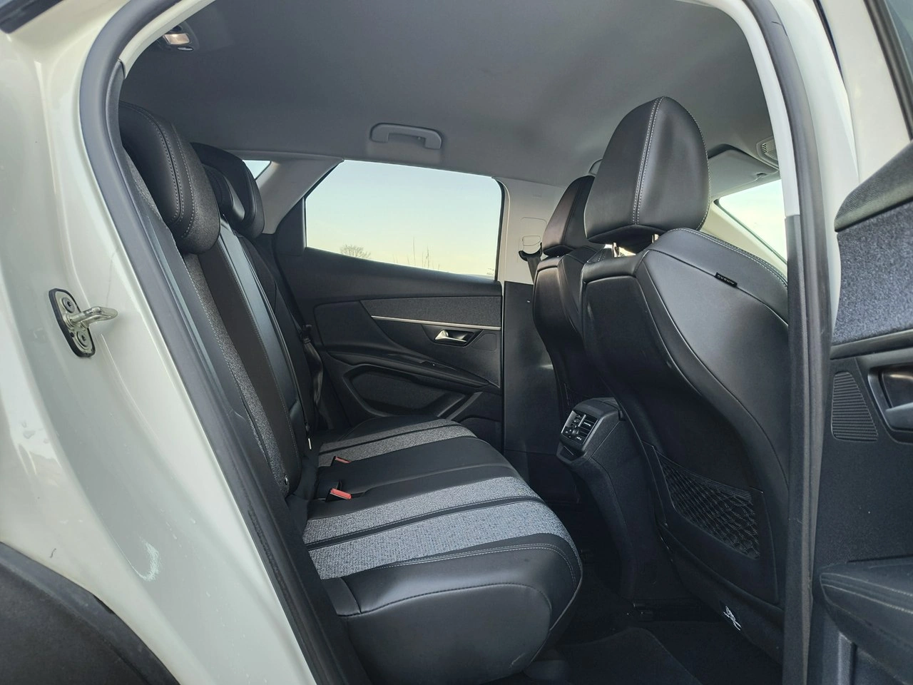 Peugeot 3008 - Zdjęcie 11