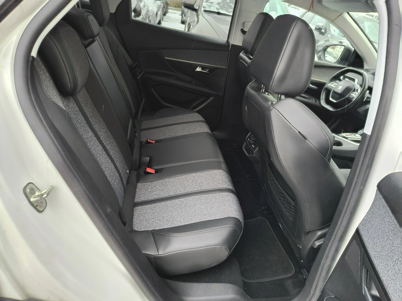 Peugeot 3008 - Zdjęcie 12