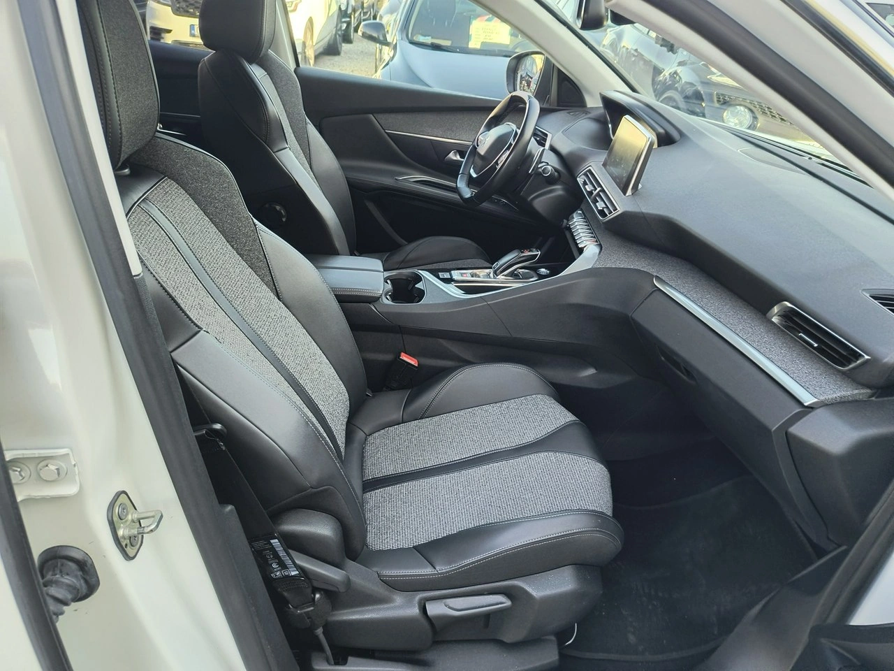 Peugeot 3008 - Zdjęcie 14