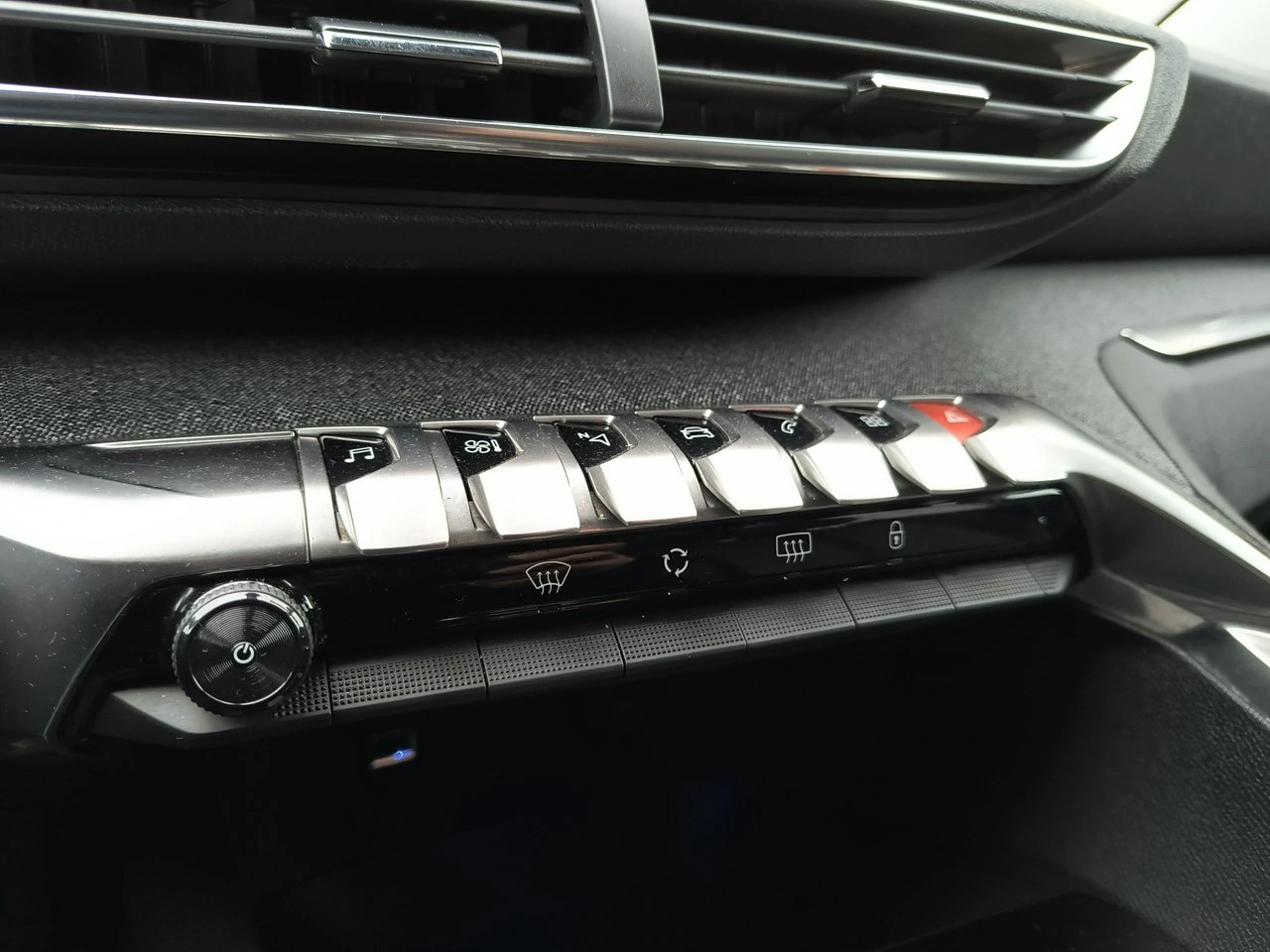 Peugeot 3008 - Zdjęcie 18