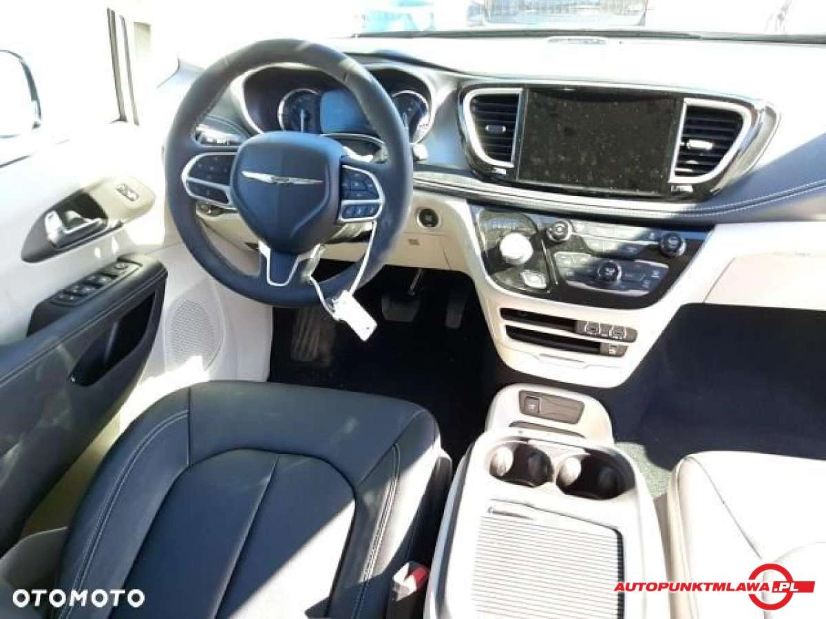 Chrysler Pacifica - Zdjęcie 4