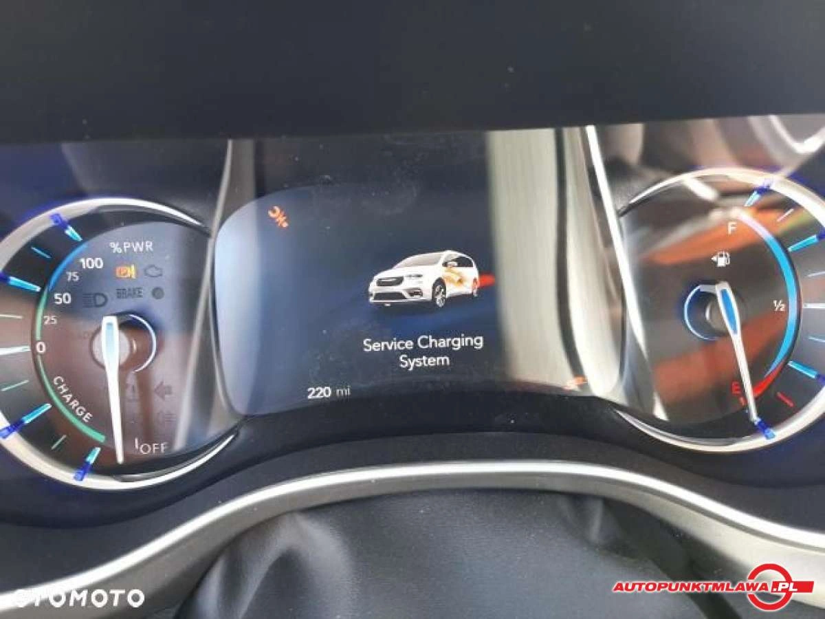 Chrysler Pacifica - Zdjęcie 8