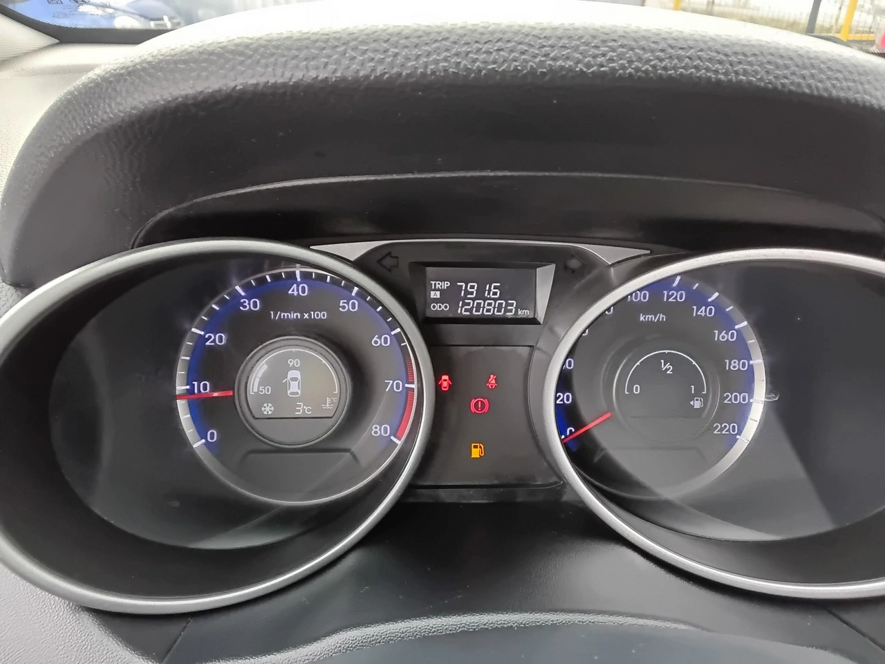 Hyundai ix35 - Zdjęcie 22