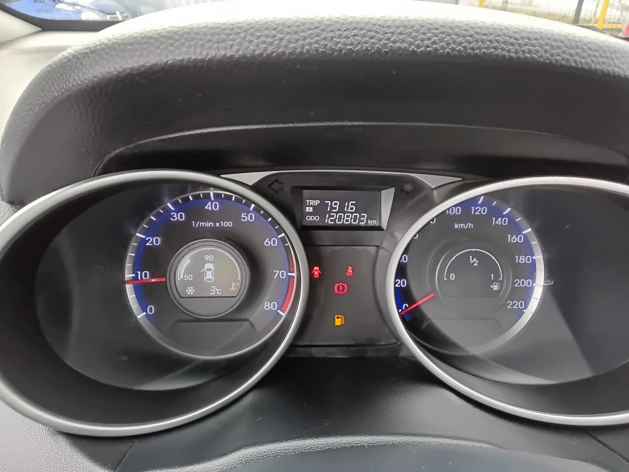 Hyundai ix35 - Zdjęcie 22