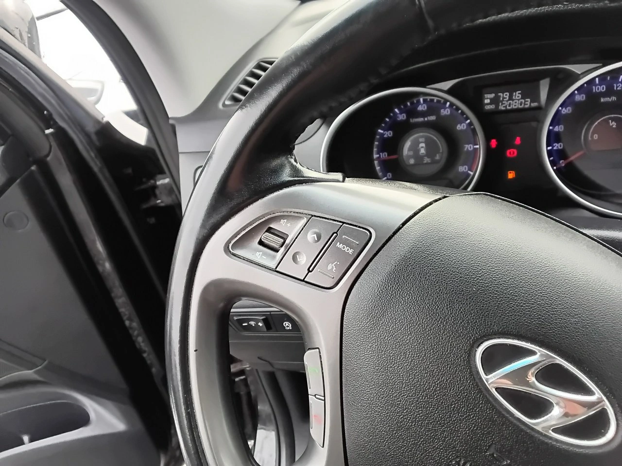 Hyundai ix35 - Zdjęcie 23