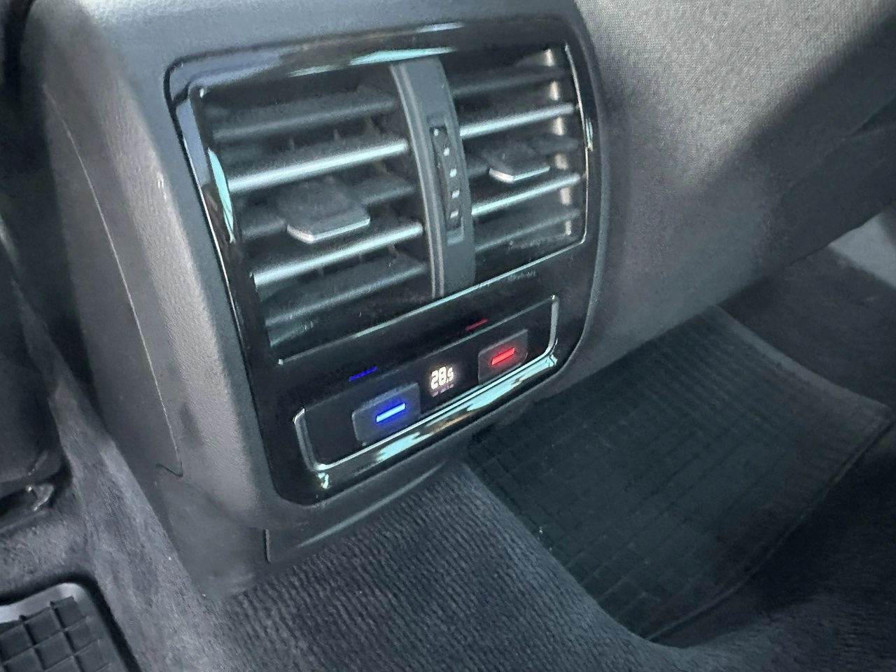 Volkswagen Passat - Zdjęcie 16