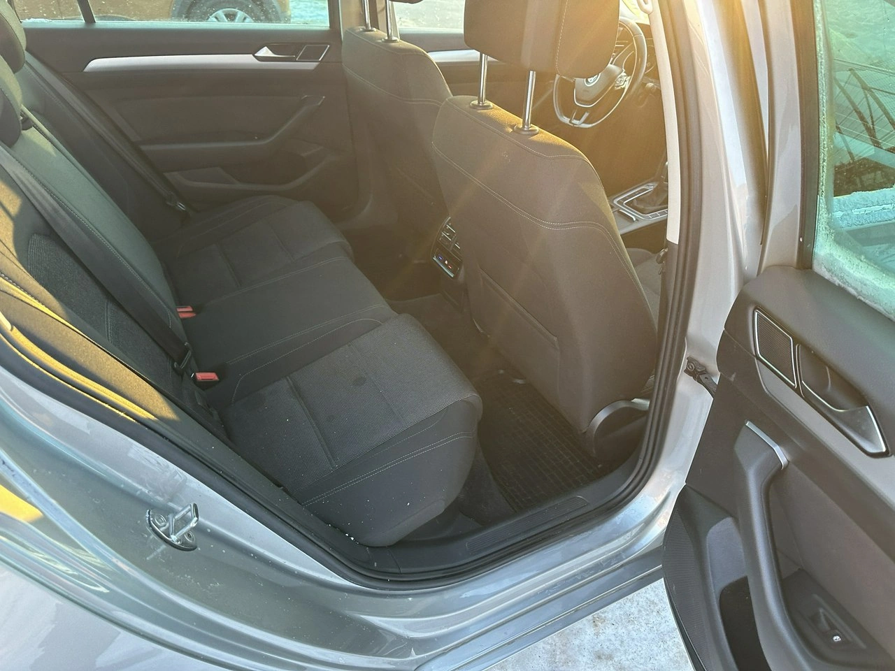 Volkswagen Passat - Zdjęcie 17