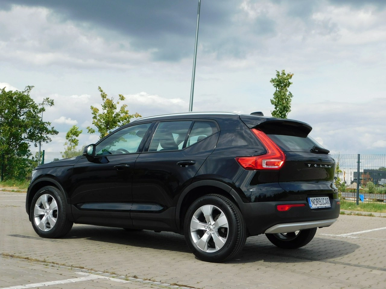 Volvo XC 40 - Zdjęcie 2