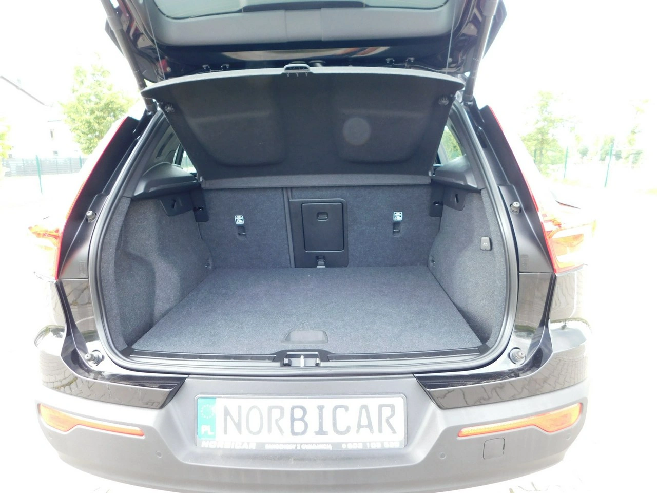 Volvo XC 40 - Zdjęcie 8