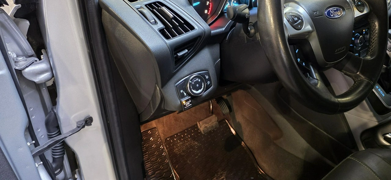 Ford Escape - Zdjęcie 17