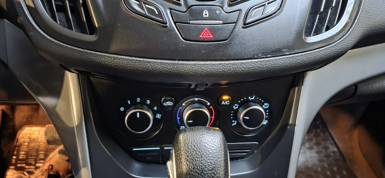 Ford Escape - Zdjęcie 21