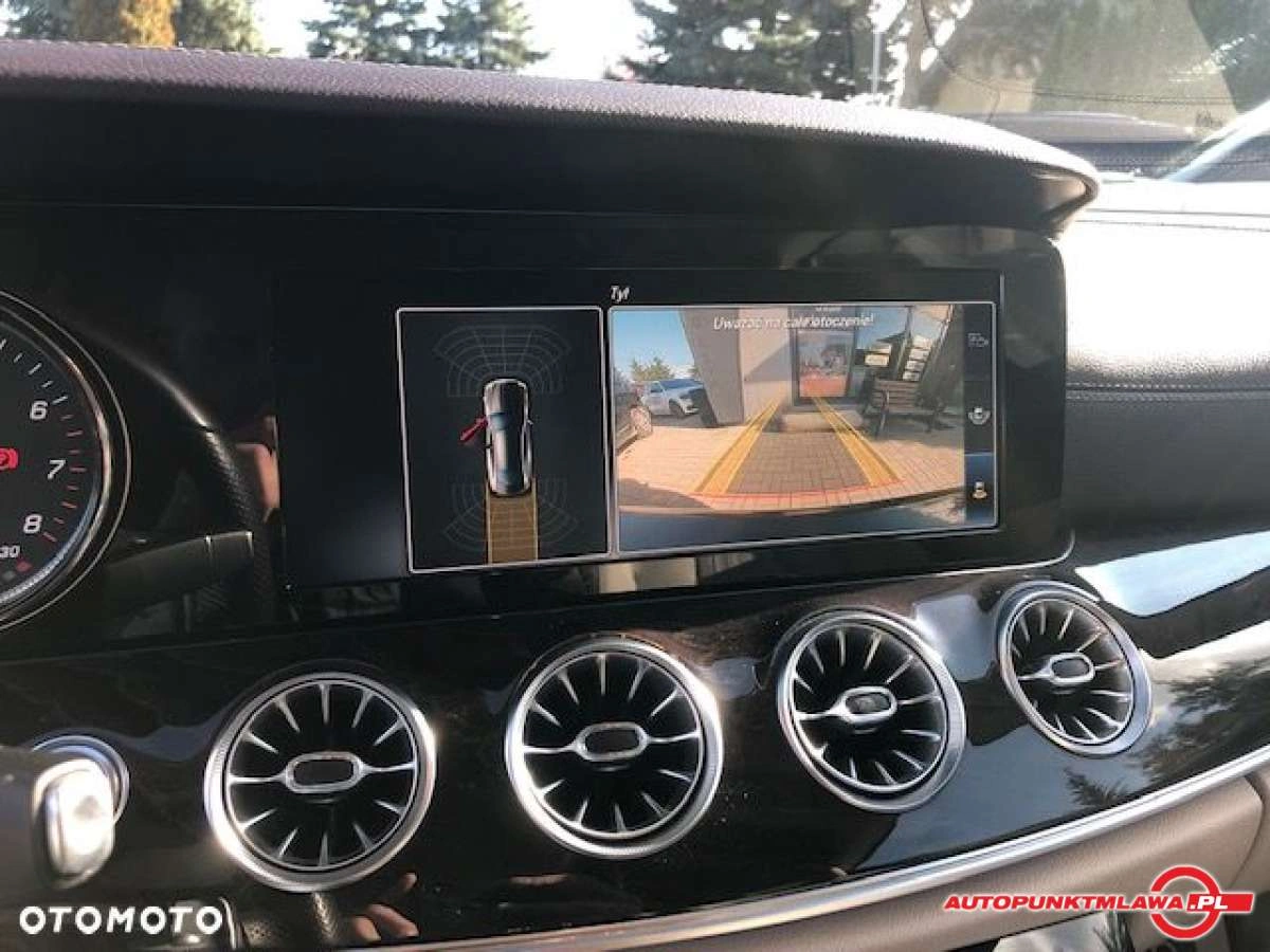 Mercedes-Benz Klasa E - Zdjęcie 11
