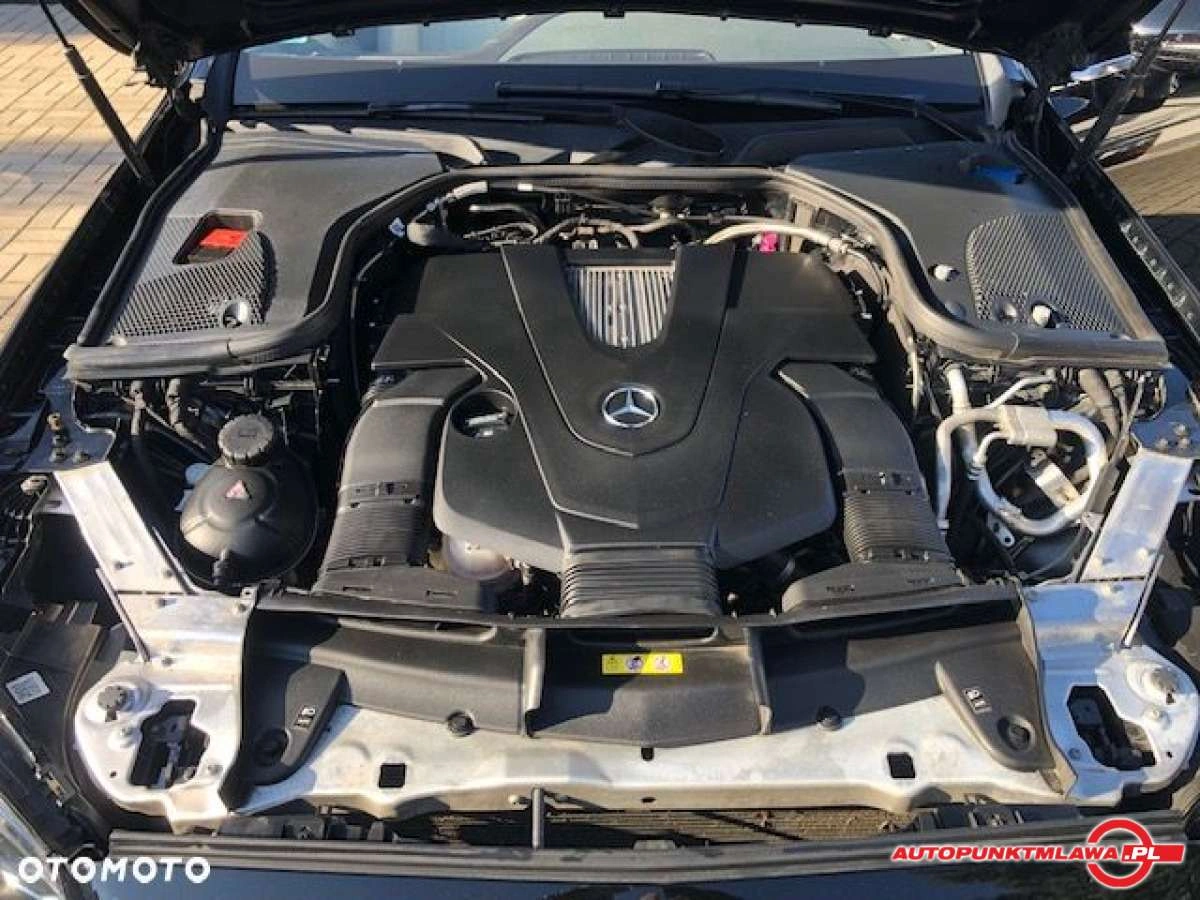 Mercedes-Benz Klasa E - Zdjęcie 18