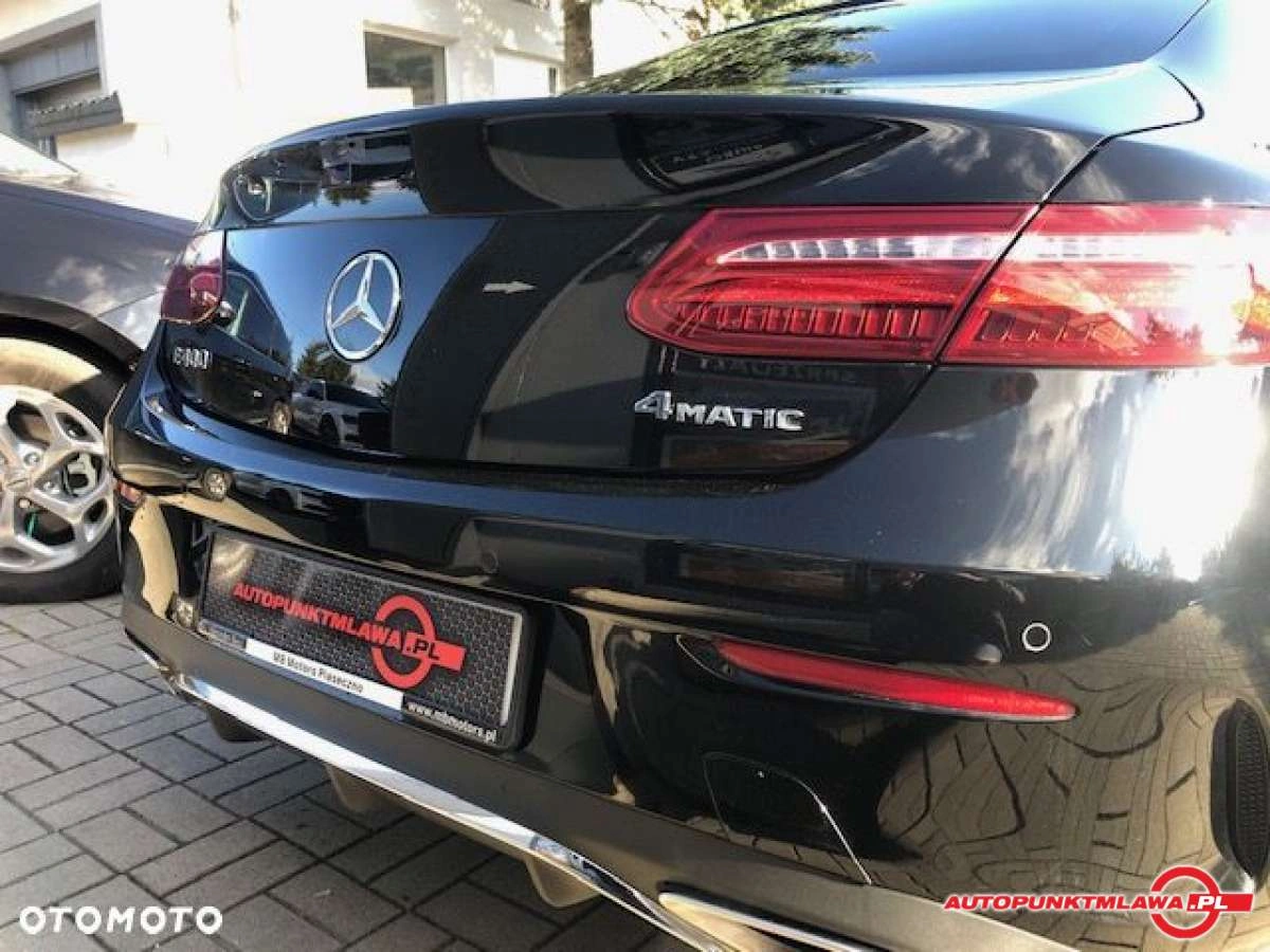 Mercedes-Benz Klasa E - Zdjęcie 23