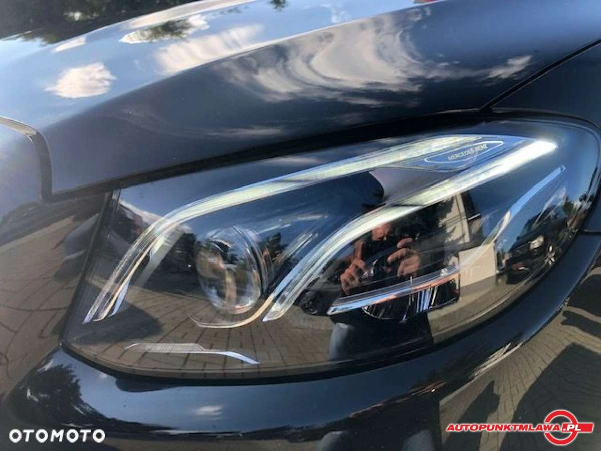 Mercedes-Benz Klasa E - Zdjęcie 24