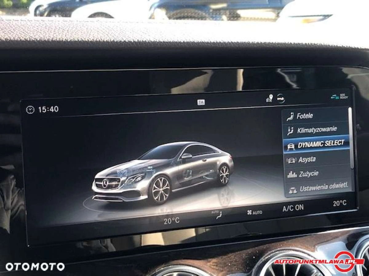 Mercedes-Benz Klasa E - Zdjęcie 26