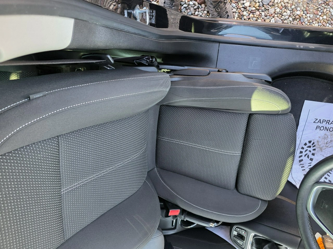 Opel Zafira - Zdjęcie 10