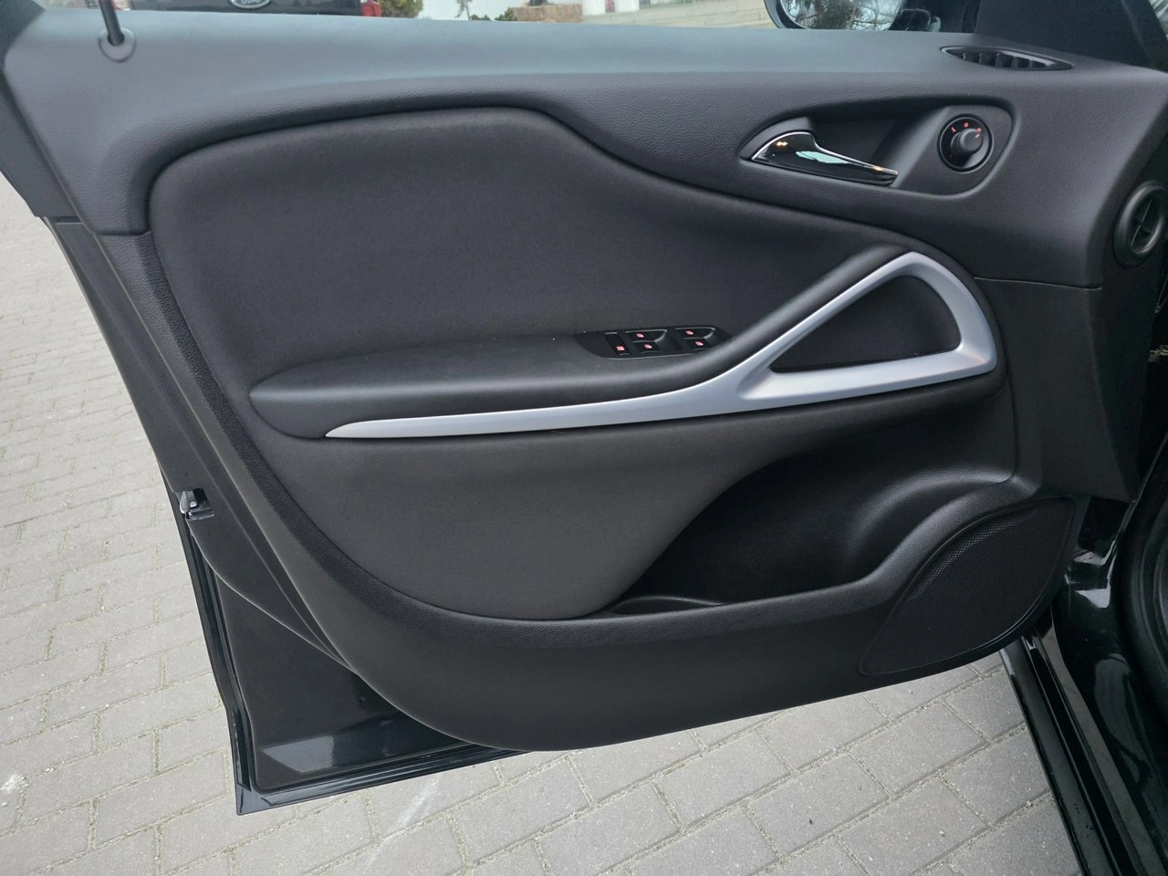 Opel Zafira - Zdjęcie 14