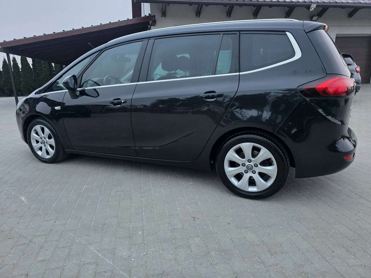 Opel Zafira - Zdjęcie 25