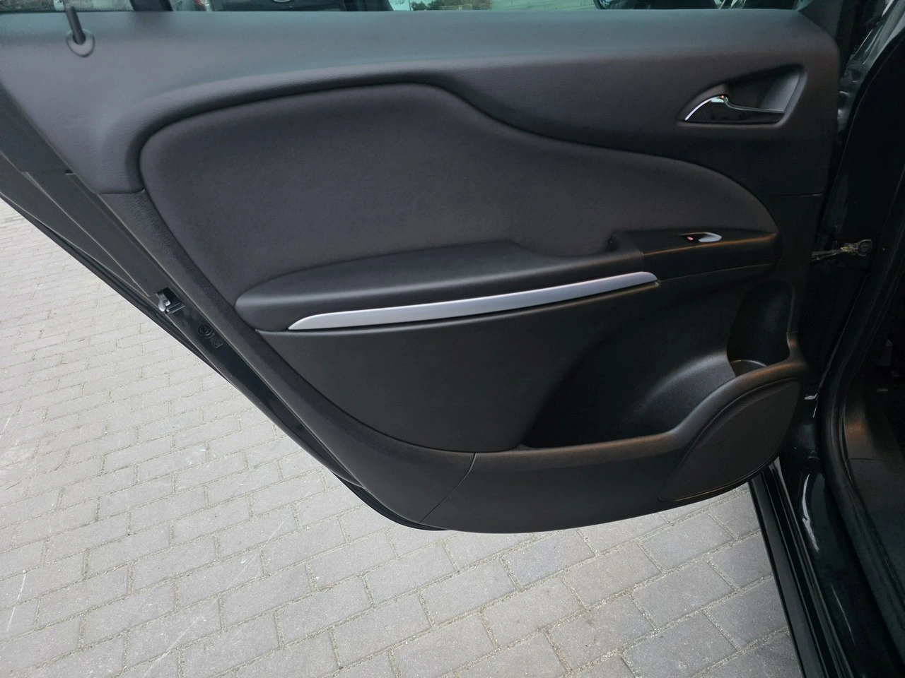 Opel Zafira - Zdjęcie 27