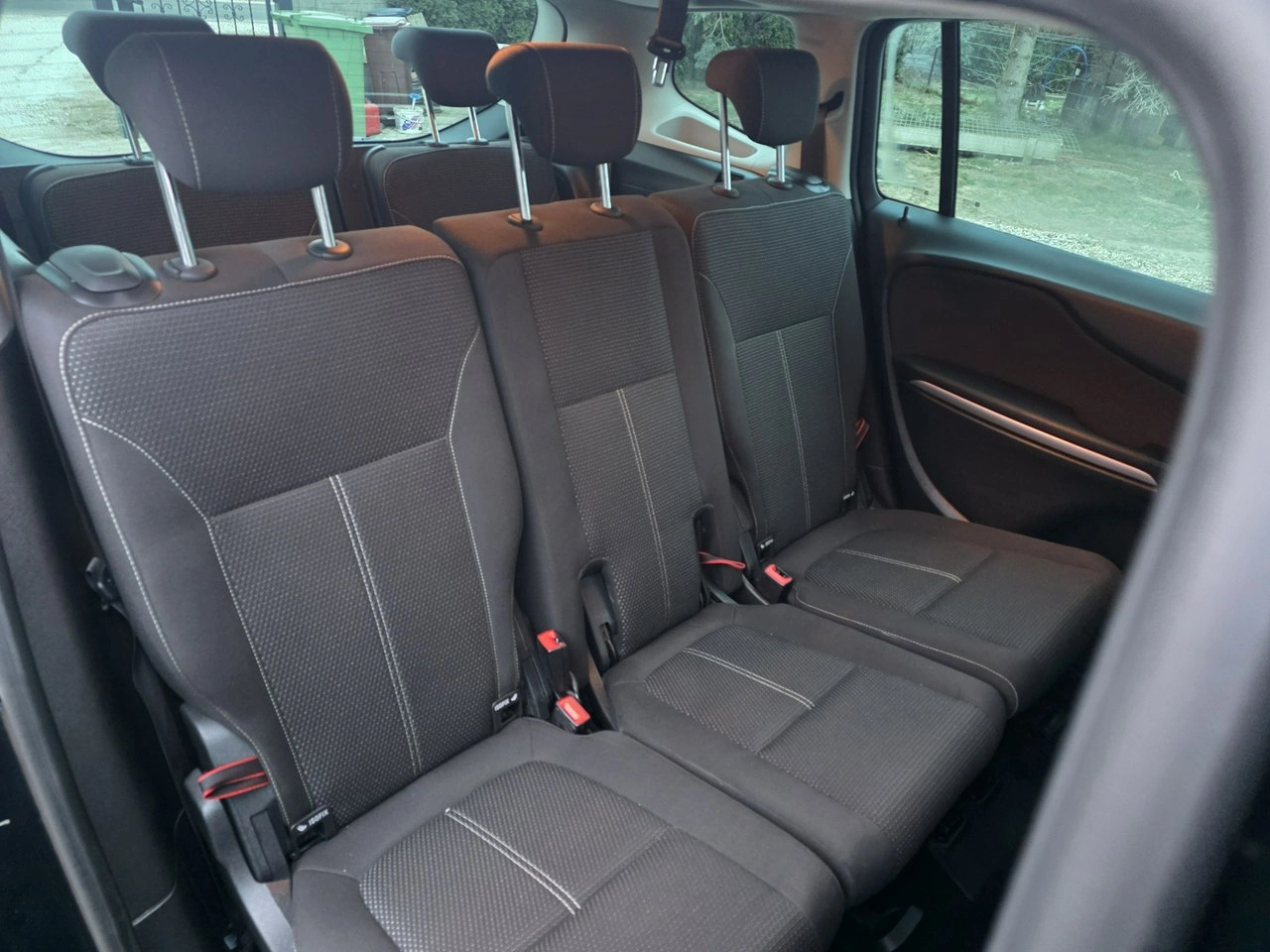 Opel Zafira - Zdjęcie 28