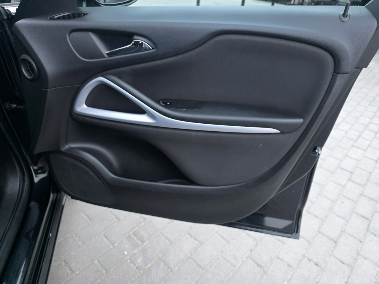 Opel Zafira - Zdjęcie 29