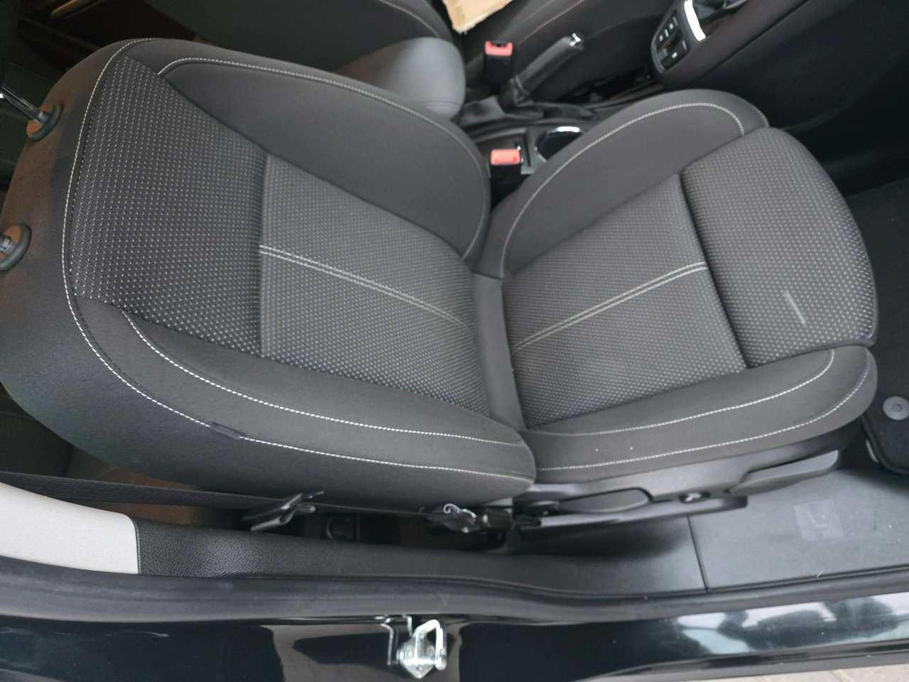 Opel Zafira - Zdjęcie 30