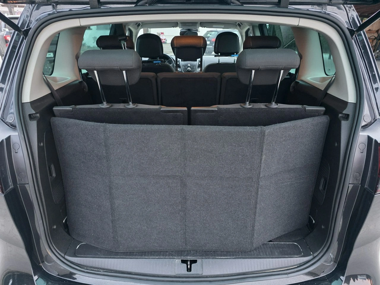 Opel Zafira - Zdjęcie 8