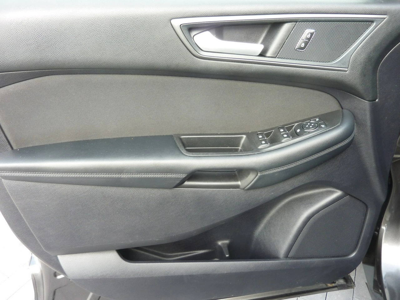 Ford Edge - Zdjęcie 29