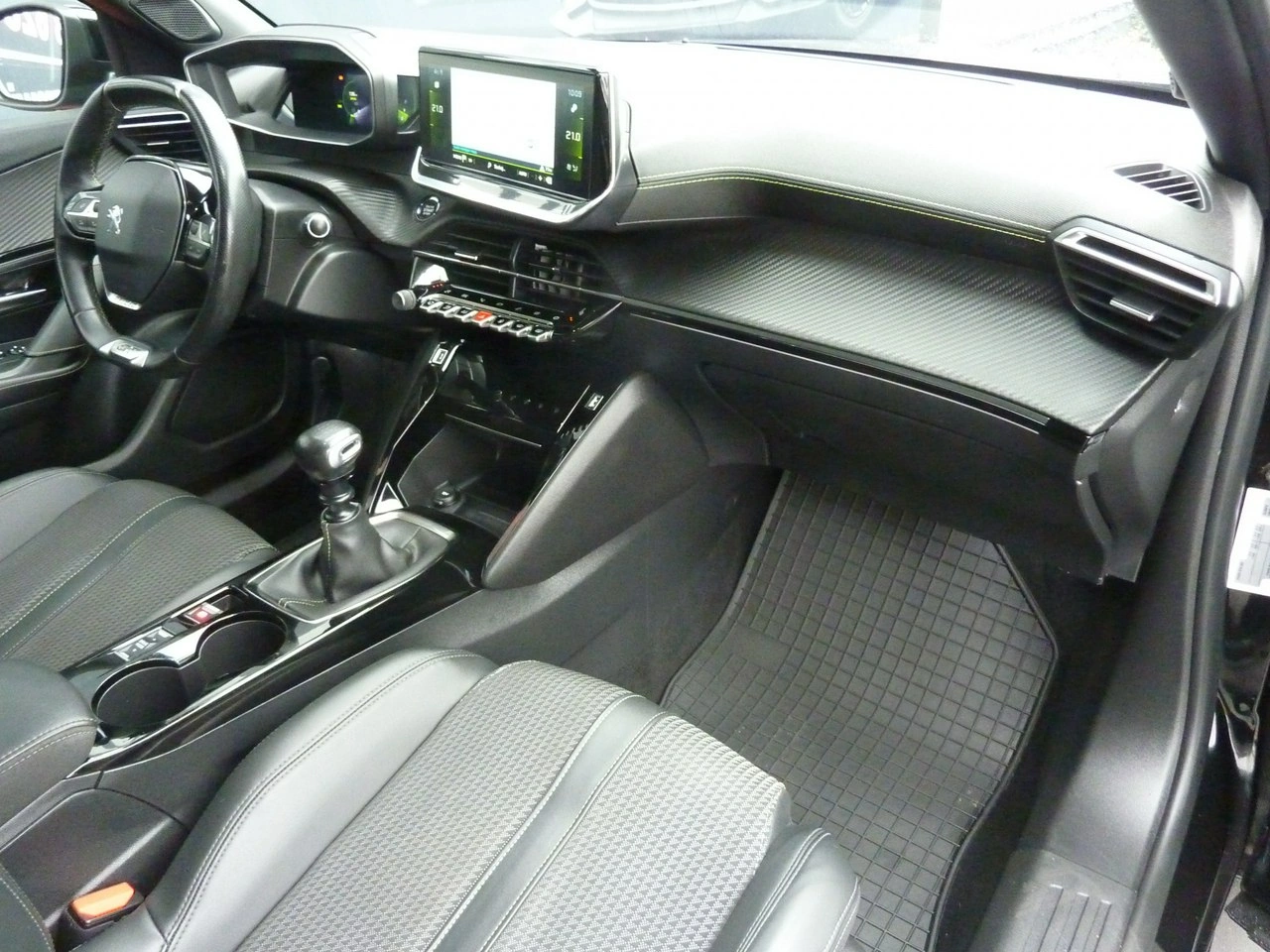 Peugeot 2008 - Zdjęcie 13