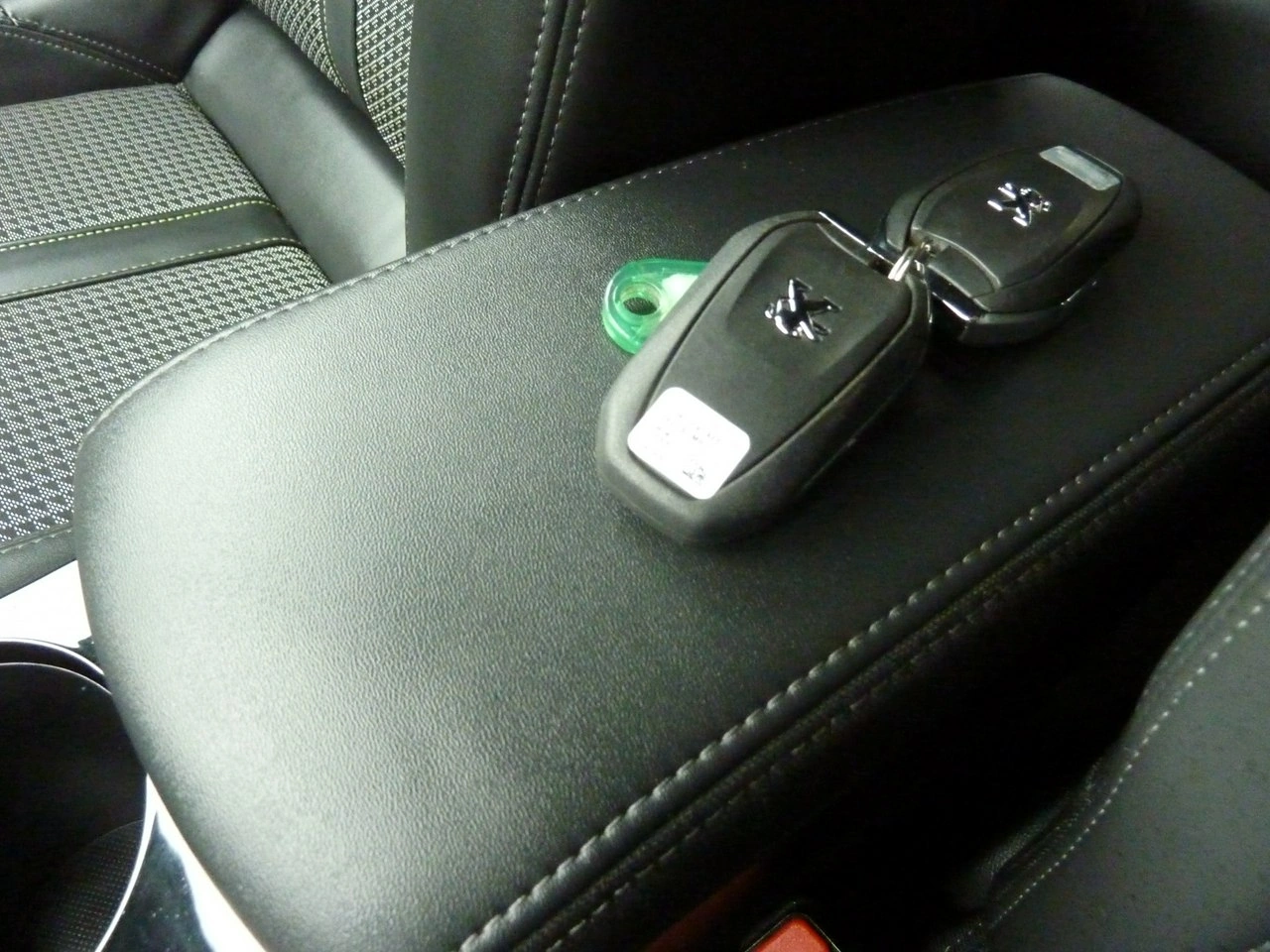 Peugeot 2008 - Zdjęcie 16