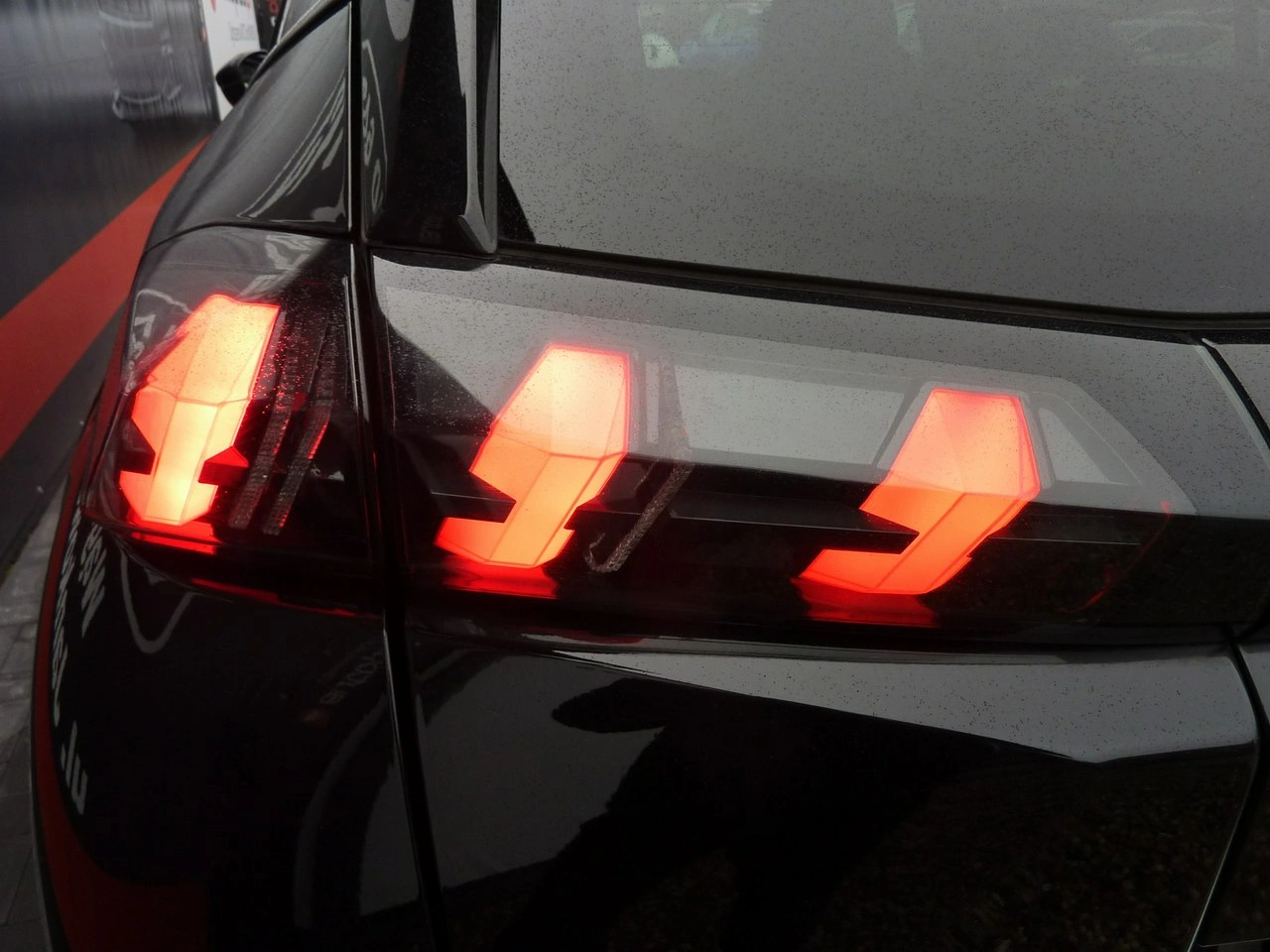 Peugeot 2008 - Zdjęcie 37