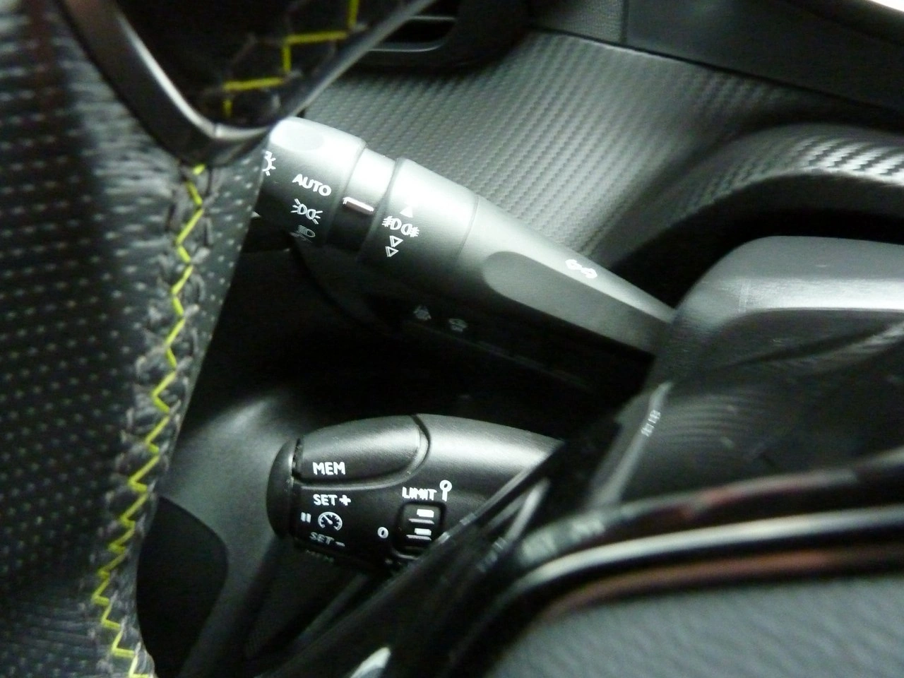 Peugeot 2008 - Zdjęcie 35