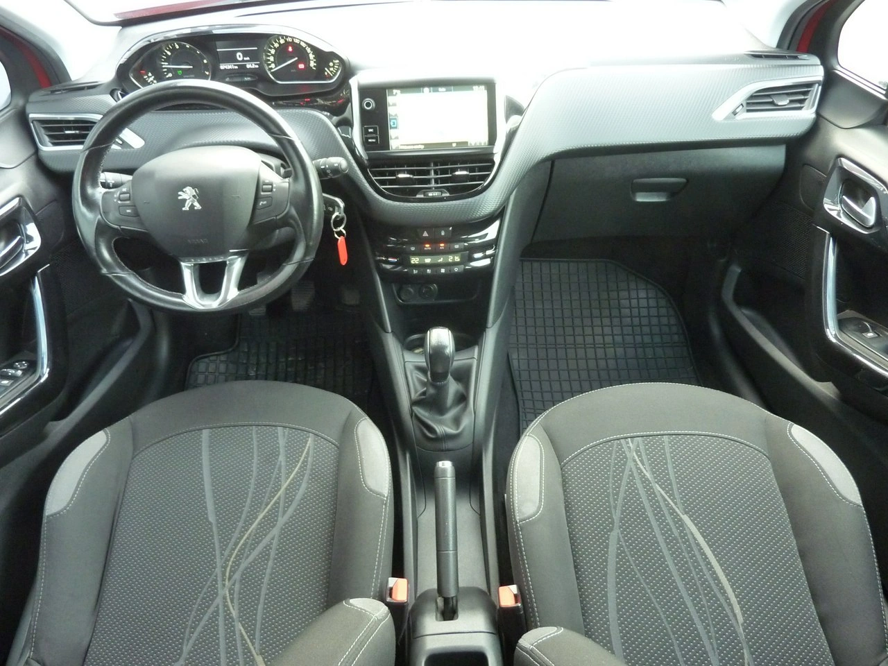 Peugeot 208 - Zdjęcie 18