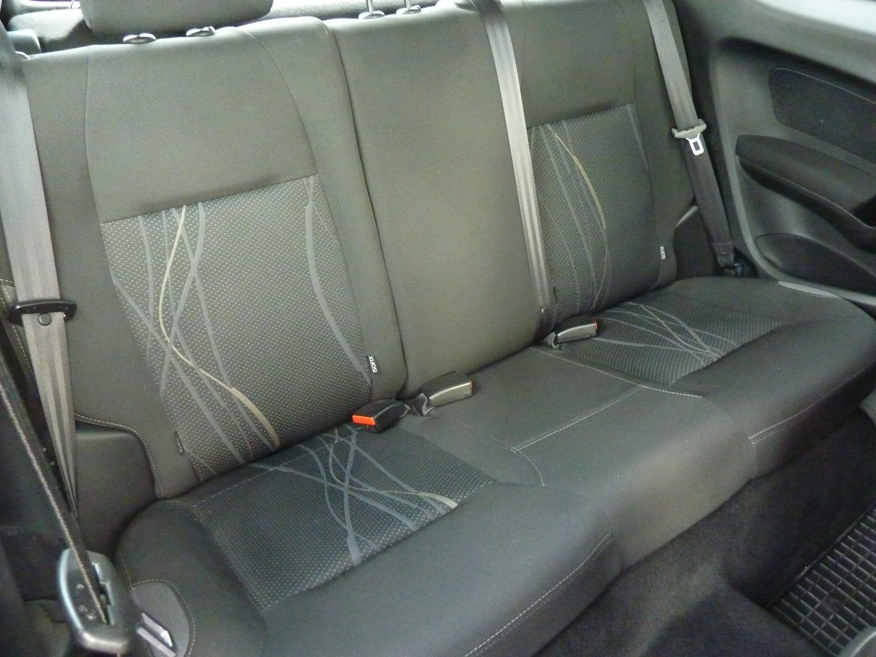 Peugeot 208 - Zdjęcie 14