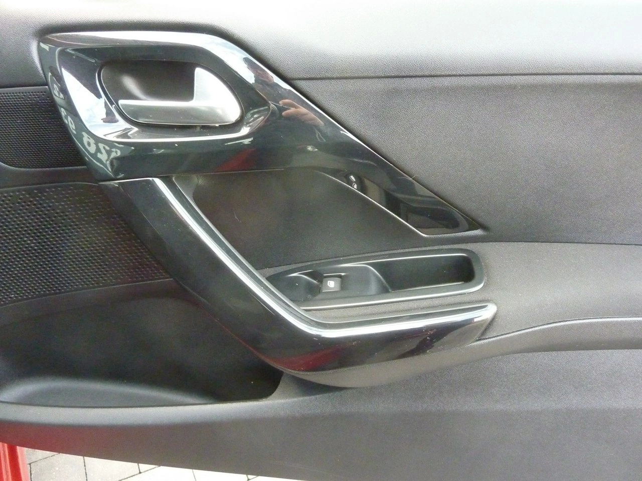 Peugeot 208 - Zdjęcie 35